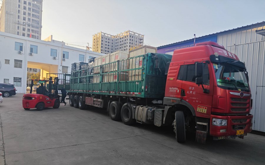 Shantui and XCMG parts send to Russia by truck