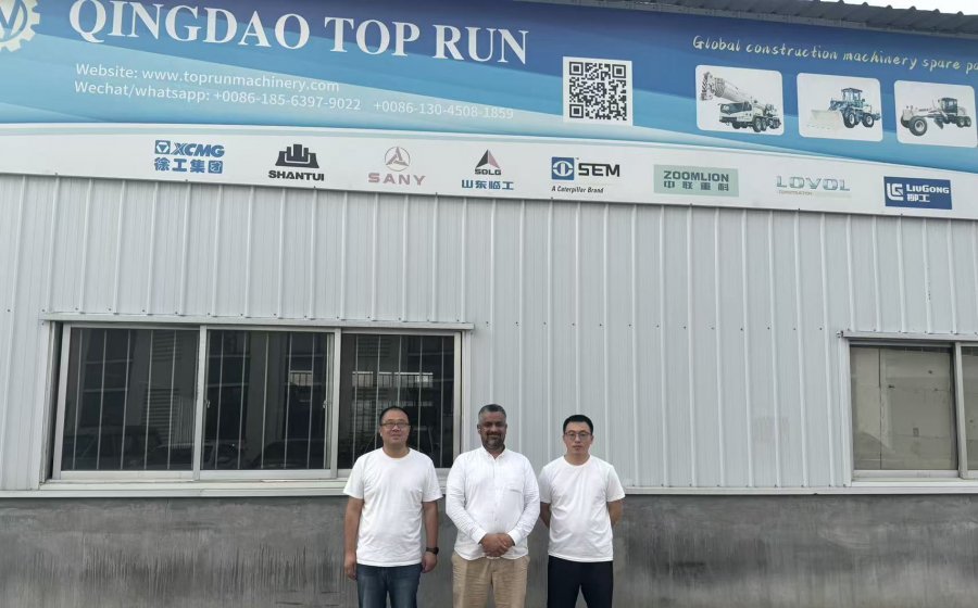 Yemeni Client Visits Qingdao Top Run, Agrees on Container-Scale Order for XCMG and SANY Crane Parts