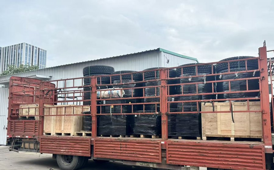Shipment of XCMG Truck Crane Spare Parts & Tires Sent to Russia